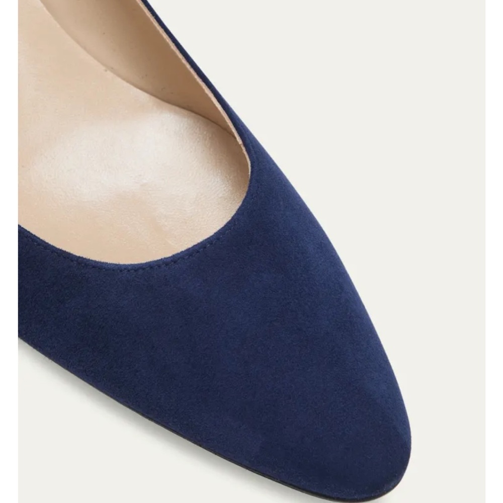 Manolo Blahnik Lista low healed suede pumps - Picture 5 of 16